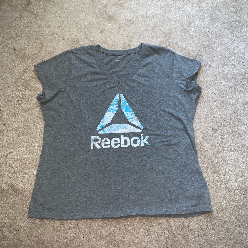 Reebok t-shirt